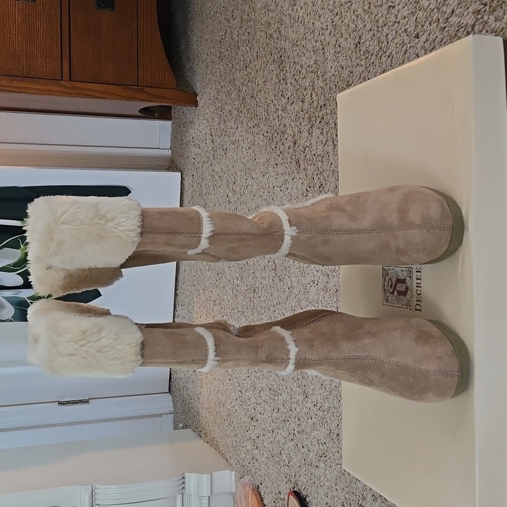 Women's suede thigh high boots. Camel / cream fur
